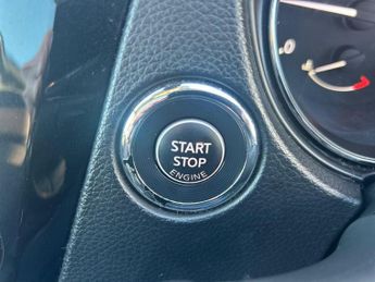 NISSAN QASHQAI 1.6 dCi Acenta Premium SUV 5dr Diesel XTRON 2WD Euro 5 (s/s) (13