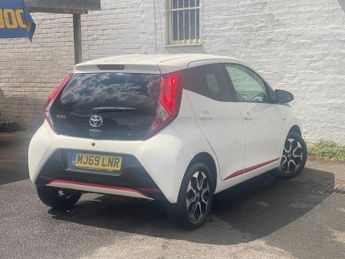 TOYOTA AYGO 1.0 VVT-i x-trend Hatchback 5dr Petrol Manual Euro 6 (71 ps)