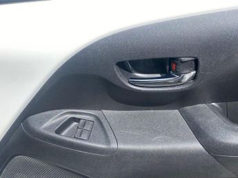 TOYOTA AYGO 1.0 VVT-i x-trend Hatchback 5dr Petrol Manual Euro 6 (71 ps)