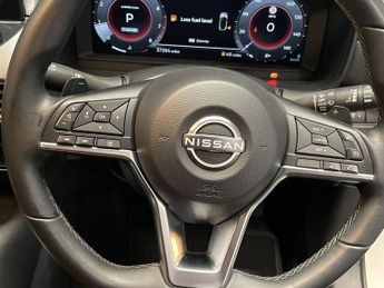 NISSAN JUKE 1.0 DIG-T N-Connecta SUV 5dr Petrol DCT Auto Euro 6 (s/s) (114 p