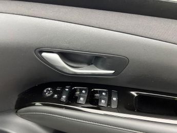 HYUNDAI TUCSON 1.6 T-GDi MHEV Premium SUV 5dr Petrol Hybrid DCT Euro 6 (s/s) (1