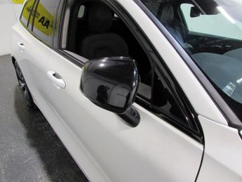 VOLVO V60 2.0 T4 R-Design Plus Estate 5dr Petrol Auto Euro 6 (s/s) (190 ps