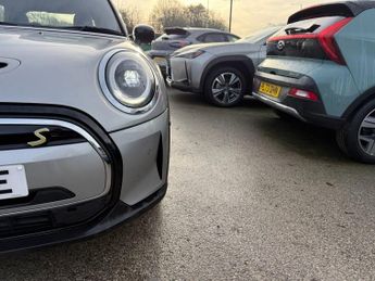 MINI Electric Hatch Cooper SE 32.6kWh Level 3 Hatchback 3dr Electric Auto (184 ps)