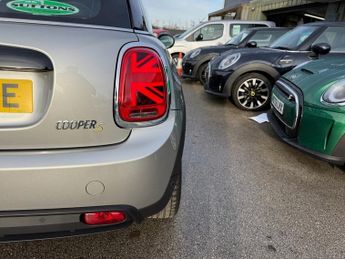 MINI Electric Hatch Cooper SE 32.6kWh Level 3 Hatchback 3dr Electric Auto (184 ps)