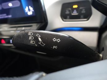 VOLKSWAGEN ID.3 Pro Performance 58kWh Family Hatchback 5dr Electric Auto (204 ps