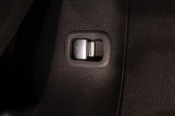 MERCEDES-BENZ C CLASS 2.0 C300dh MHEV AMG Line (Premium) G-Tronic+ Euro 6 (s/s) 4dr