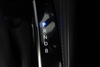 TOYOTA COROLLA 1.8 VVT-h Design CVT Euro 6 (s/s) 5dr