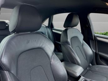 AUDI A4 2.0 TDI S line Saloon 4dr Diesel Multitronic Euro 6 (s/s) (Nav) 