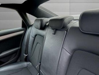 AUDI A4 2.0 TDI S line Saloon 4dr Diesel Multitronic Euro 6 (s/s) (Nav) 