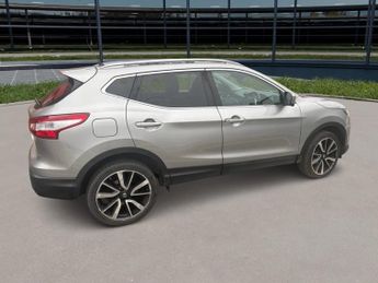 Nissan Qashqai 1.6 dCi Tekna SUV 5dr Diesel Manual 2WD Euro 6 (s/s) (130 ps)