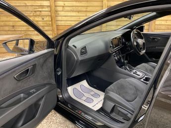 SEAT LEON 2.0 TSI Cupra 300 Hatchback 5dr Petrol DSG Euro 6 (s/s) (300 ps)