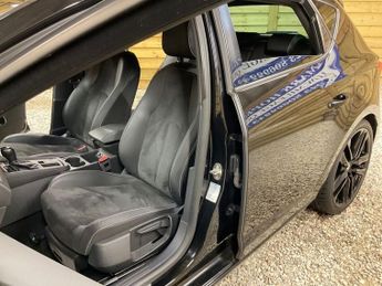 SEAT LEON 2.0 TSI Cupra 300 Hatchback 5dr Petrol DSG Euro 6 (s/s) (300 ps)