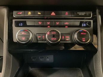 SEAT LEON 2.0 TSI Cupra 300 Hatchback 5dr Petrol DSG Euro 6 (s/s) (300 ps)