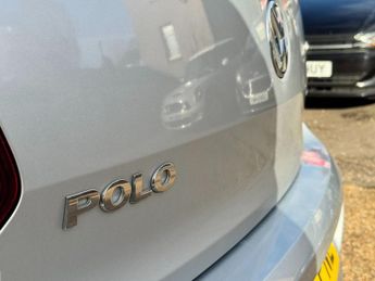 VOLKSWAGEN POLO 1.4 SE Hatchback 3dr Petrol DSG Euro 5 (85 ps)