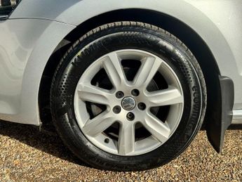 VOLKSWAGEN POLO 1.4 SE Hatchback 3dr Petrol DSG Euro 5 (85 ps)