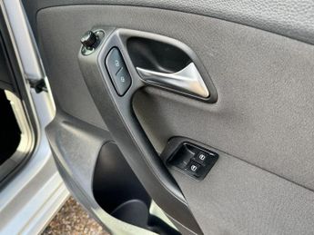 VOLKSWAGEN POLO 1.4 SE Hatchback 3dr Petrol DSG Euro 5 (85 ps)