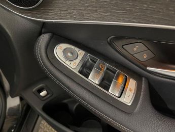 MERCEDES-BENZ GLC 2.0 GLC220d AMG Line SUV 5dr Diesel G-Tronic+ 4MATIC Euro 6 (s/s