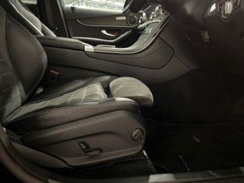 MERCEDES-BENZ GLC 2.0 GLC220d AMG Line SUV 5dr Diesel G-Tronic+ 4MATIC Euro 6 (s/s