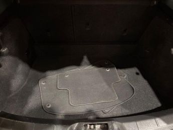 VOLVO V40 2.0 D3 Inscription Hatchback 5dr Diesel Auto Euro 6 (s/s) (150 p