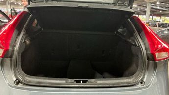 VOLVO V40 2.0 D3 Inscription Hatchback 5dr Diesel Auto Euro 6 (s/s) (150 p