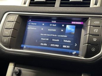 LAND ROVER RANGE ROVER EVOQUE 2.0 TD4 SE Tech SUV 5dr Diesel Auto 4WD Euro 6 (s/s) (180 ps)