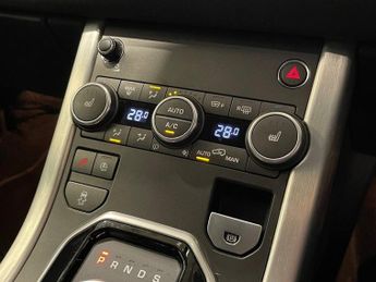 LAND ROVER RANGE ROVER EVOQUE 2.0 TD4 SE Tech SUV 5dr Diesel Auto 4WD Euro 6 (s/s) (180 ps)