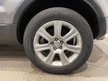 LAND ROVER RANGE ROVER EVOQUE 2.0 TD4 SE Tech SUV 5dr Diesel Auto 4WD Euro 6 (s/s) (180 ps)