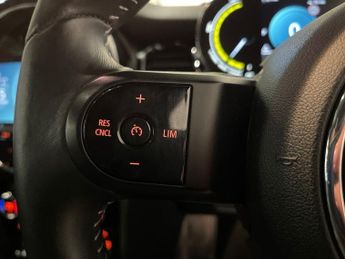 MINI Electric Hatch Cooper SE 32.6kWh Level 3 Hatchback 3dr Electric Auto (184 ps)