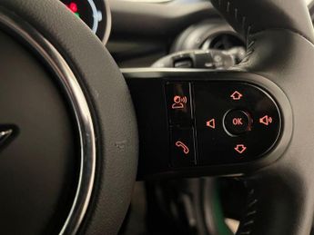 MINI Electric Hatch Cooper SE 32.6kWh Level 3 Hatchback 3dr Electric Auto (184 ps)