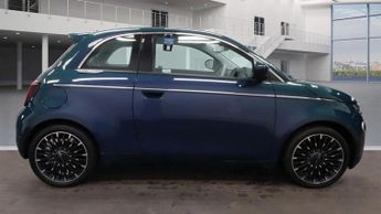 FIAT 500E 42kWh La Prima Hatchback 3dr Electric Auto (118 ps)