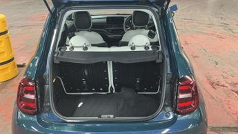 FIAT 500E 42kWh La Prima Hatchback 3dr Electric Auto (118 ps)