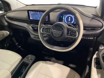 FIAT 500E 42kWh La Prima Hatchback 3dr Electric Auto (118 ps)