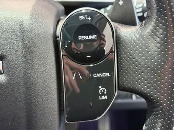 LAND ROVER RANGE ROVER SPORT 3.0 SD V6 HSE SUV 5dr Diesel Auto 4WD Euro 6 (s/s) (306 ps)