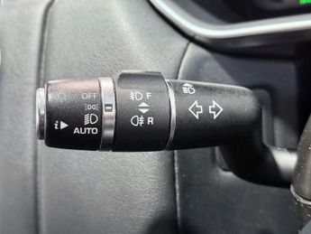 LAND ROVER RANGE ROVER SPORT 3.0 SD V6 HSE SUV 5dr Diesel Auto 4WD Euro 6 (s/s) (306 ps)