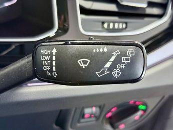 VOLKSWAGEN POLO 1.0 TSI SEL Hatchback 5dr Petrol DSG Euro 6 (s/s) (110 ps)