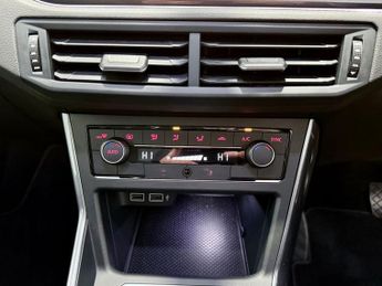 VOLKSWAGEN POLO 1.0 TSI SEL Hatchback 5dr Petrol DSG Euro 6 (s/s) (110 ps)