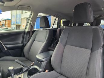 TOYOTA RAV4 AUTOMATIC 2.0 V-Matic Icon SUV 5dr Petrol Multidrive S 4WD Euro 