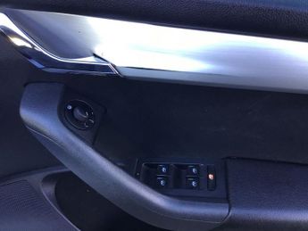 SKODA OCTAVIA 1.6 TDI SE Technology Estate 5dr Diesel Manual Euro 6 (s/s) (115