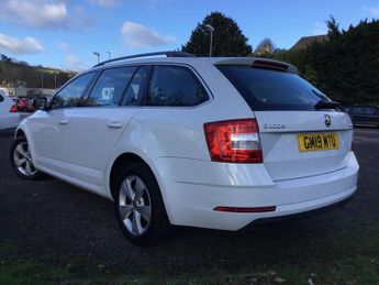 SKODA OCTAVIA 1.6 TDI SE Technology Estate 5dr Diesel Manual Euro 6 (s/s) (115