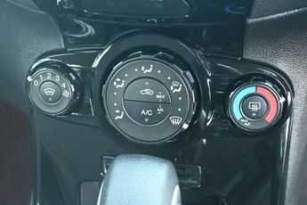 FORD FIESTA 1.0T EcoBoost Zetec Hatchback 5dr Petrol Powershift Euro 6 (100 