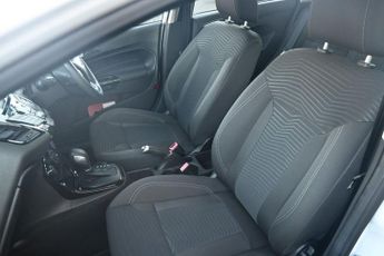 FORD FIESTA 1.0T EcoBoost Zetec Hatchback 5dr Petrol Powershift Euro 6 (100 