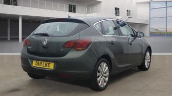 VAUXHALL ASTRA 1.6 16v Elite Hatchback 5dr Petrol Easytronic Euro 5 (115 ps)