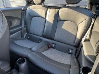 MINI Electric Hatch Cooper SE 32.6kWh Level 2 Hatchback 3dr Electric Auto 