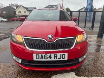 Skoda Rapid 1.6 TDI SE Hatchback 5dr Diesel DSG Euro 5 (90 ps)