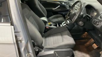 FORD S-MAX 2.0 TDCi Titanium MPV 5dr Diesel Powershift Euro 5 (140 ps)