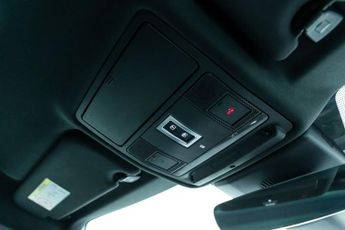 LAND ROVER RANGE ROVER EVOQUE 2.0 D150 R-Dynamic SE SUV 5dr Diesel Auto 4WD Euro 6 (s/s) (150 