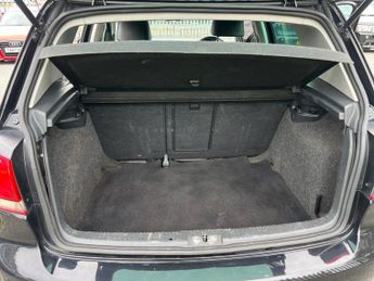 VOLKSWAGEN GOLF 2.0 TDI GT Hatchback 5dr Diesel DSG Euro 5 (140 ps)