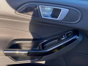 FORD FIESTA 1.6 TDCi Titanium X Hatchback 5dr Diesel Manual Euro 5 (95 ps)