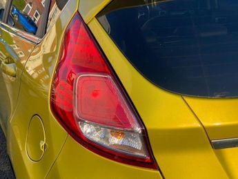 FORD FIESTA 1.6 TDCi Titanium X Hatchback 5dr Diesel Manual Euro 5 (95 ps)