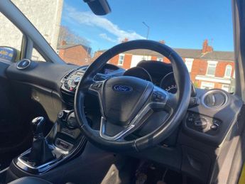 FORD FIESTA 1.6 TDCi Titanium X Hatchback 5dr Diesel Manual Euro 5 (95 ps)